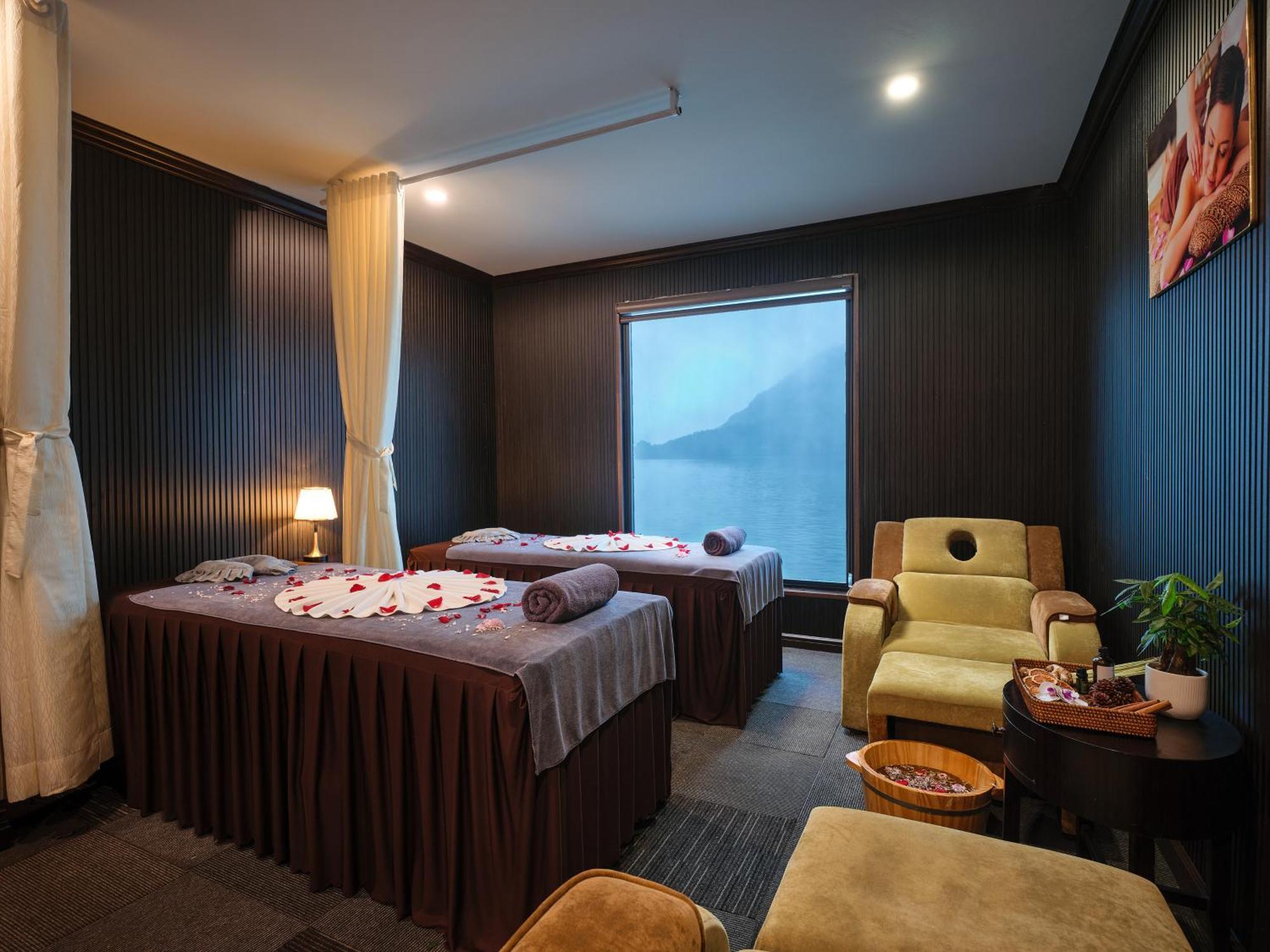 Era Premium Cruises Halong Hotel Ha Long Exterior foto